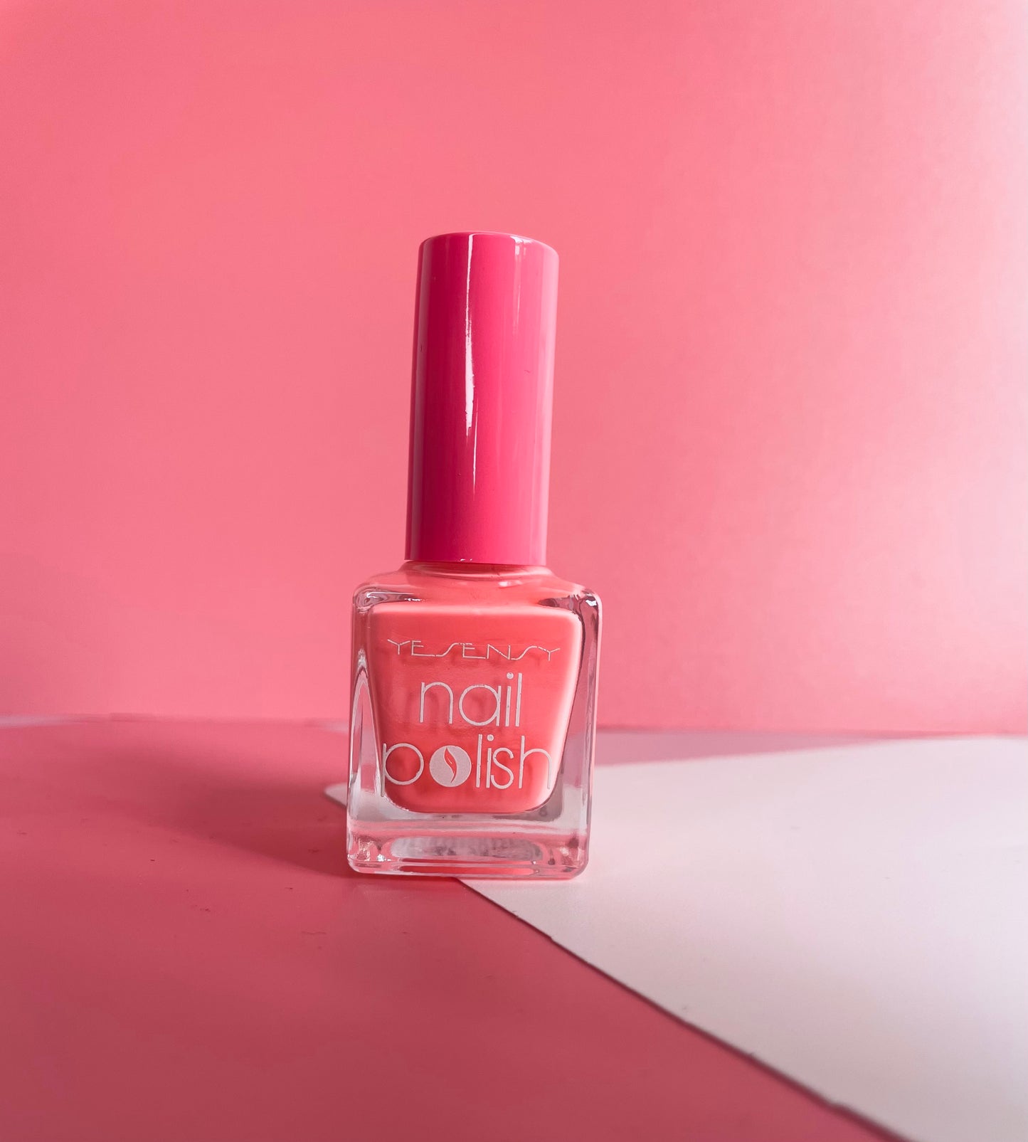 Vernis à ongles rose
