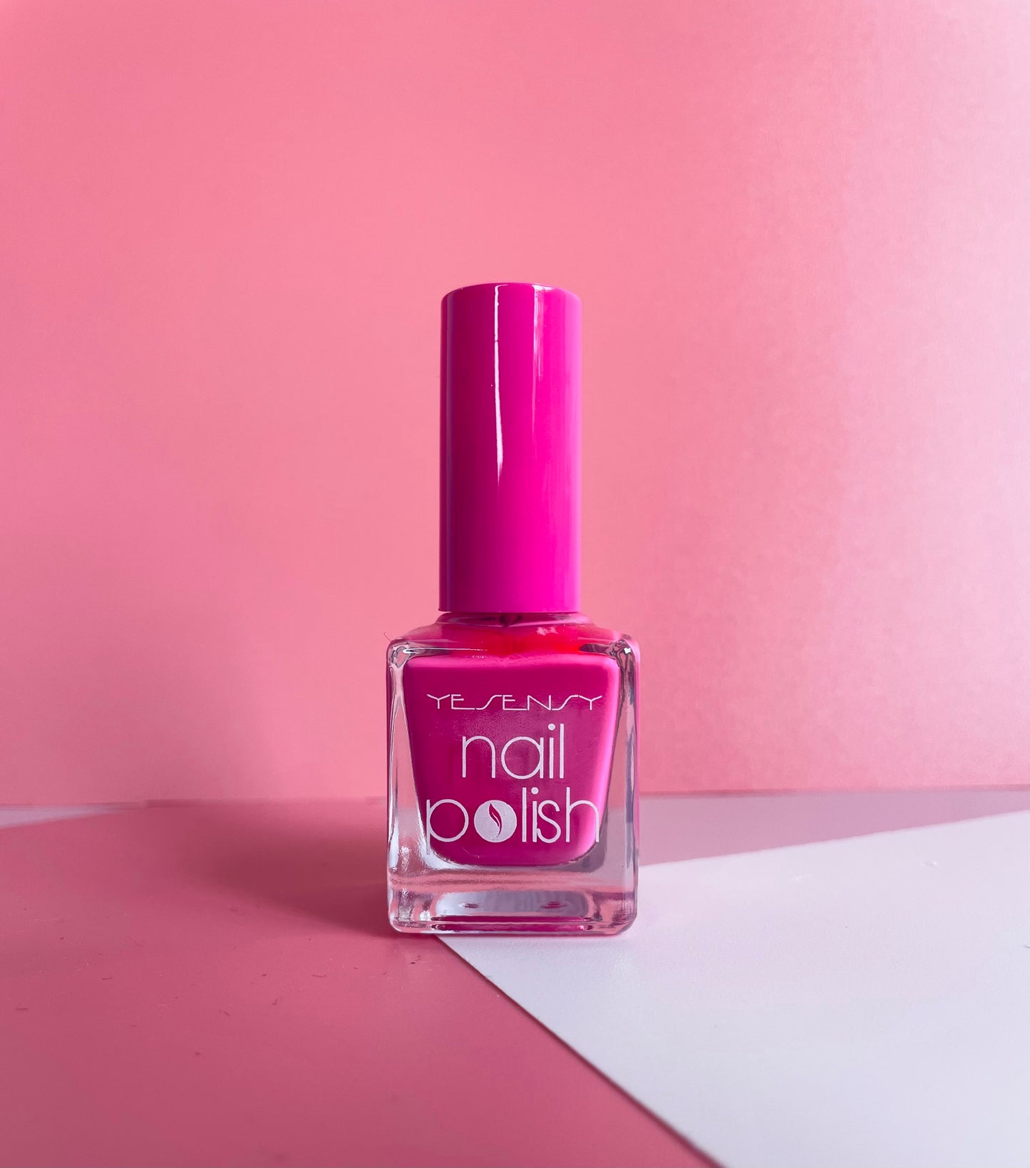 Vernis à ongles rose