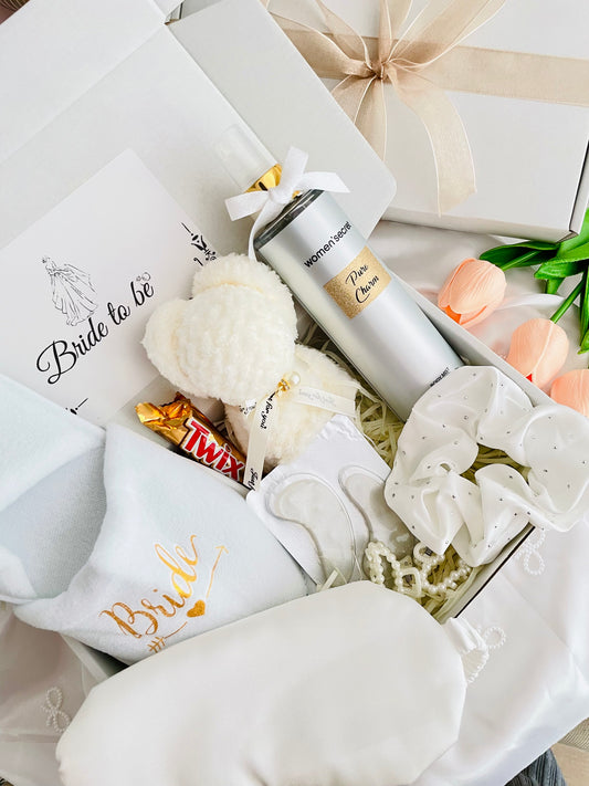 Box "Bride To Be" – Édition Blanche & Dorée 👰🏻